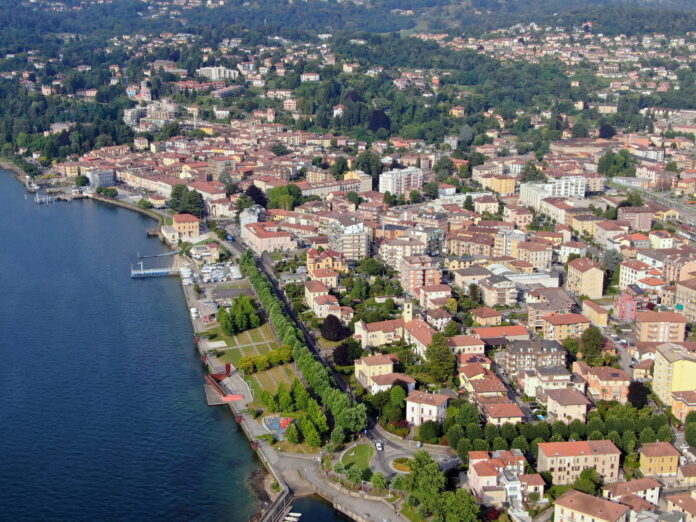 luino visto dal drone