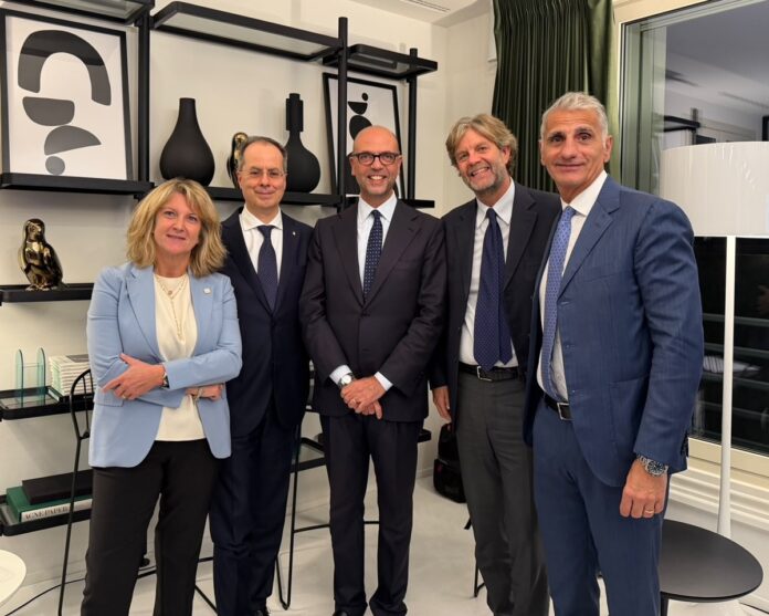 angiolino alfano forum milano