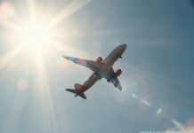 easyJet sceglie Starlink per il Wi-Fi a bordo: la connettività satellitare ad alta velocità al via dal 2027